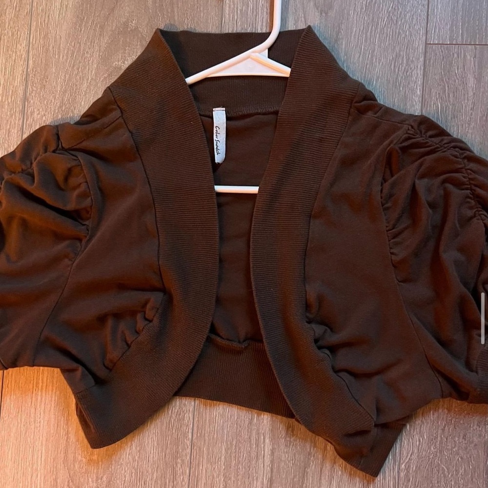 COLOR SWATCH- MINI CROPPED BROWN JACKET